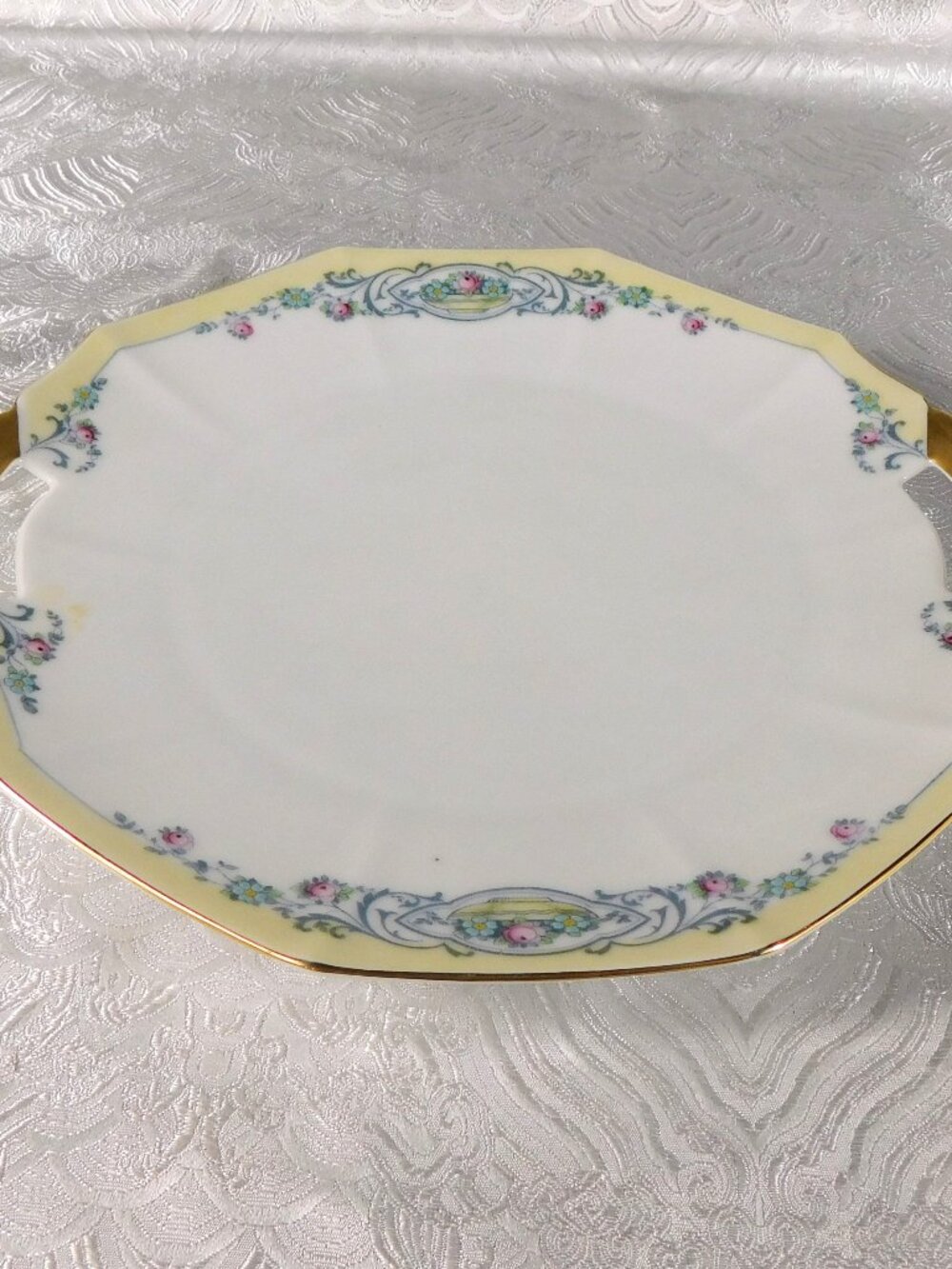 Tirschenreuth Handled Cake Plate in Beaumont # 27685
